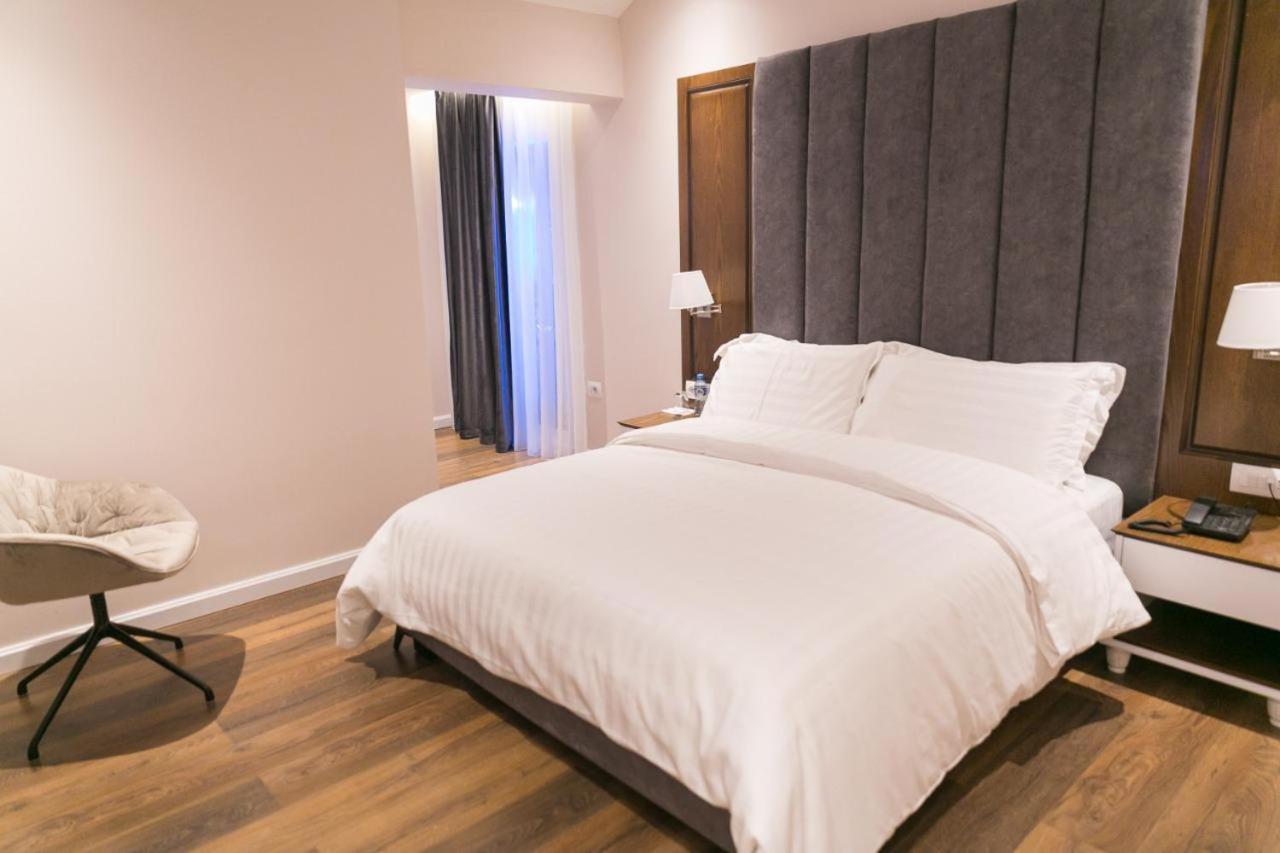 Arberia Palace Hotel Fushe Milot 외부 사진