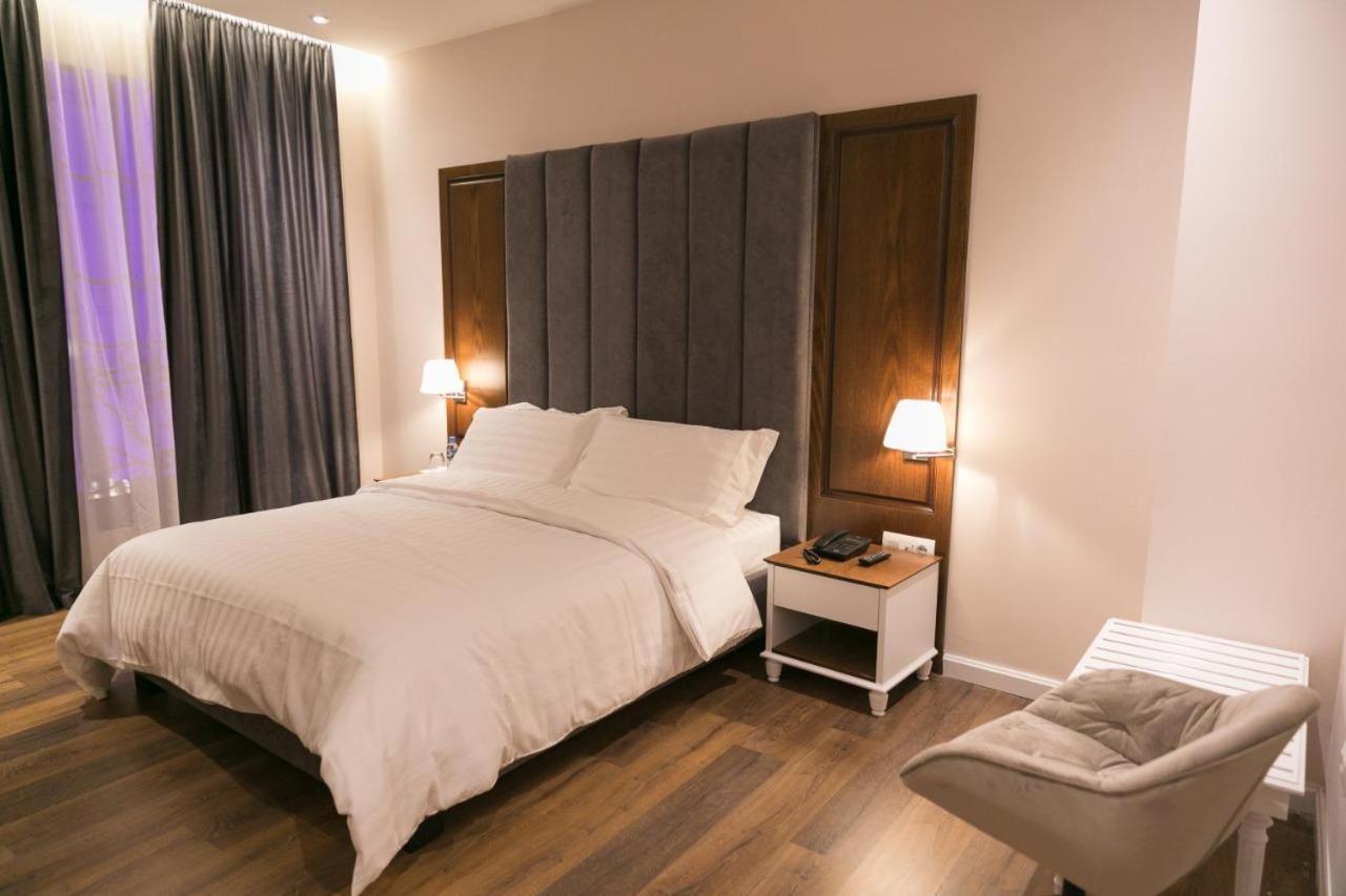 Arberia Palace Hotel Fushe Milot 외부 사진