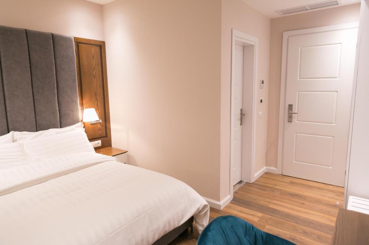 Arberia Palace Hotel Fushe Milot 외부 사진