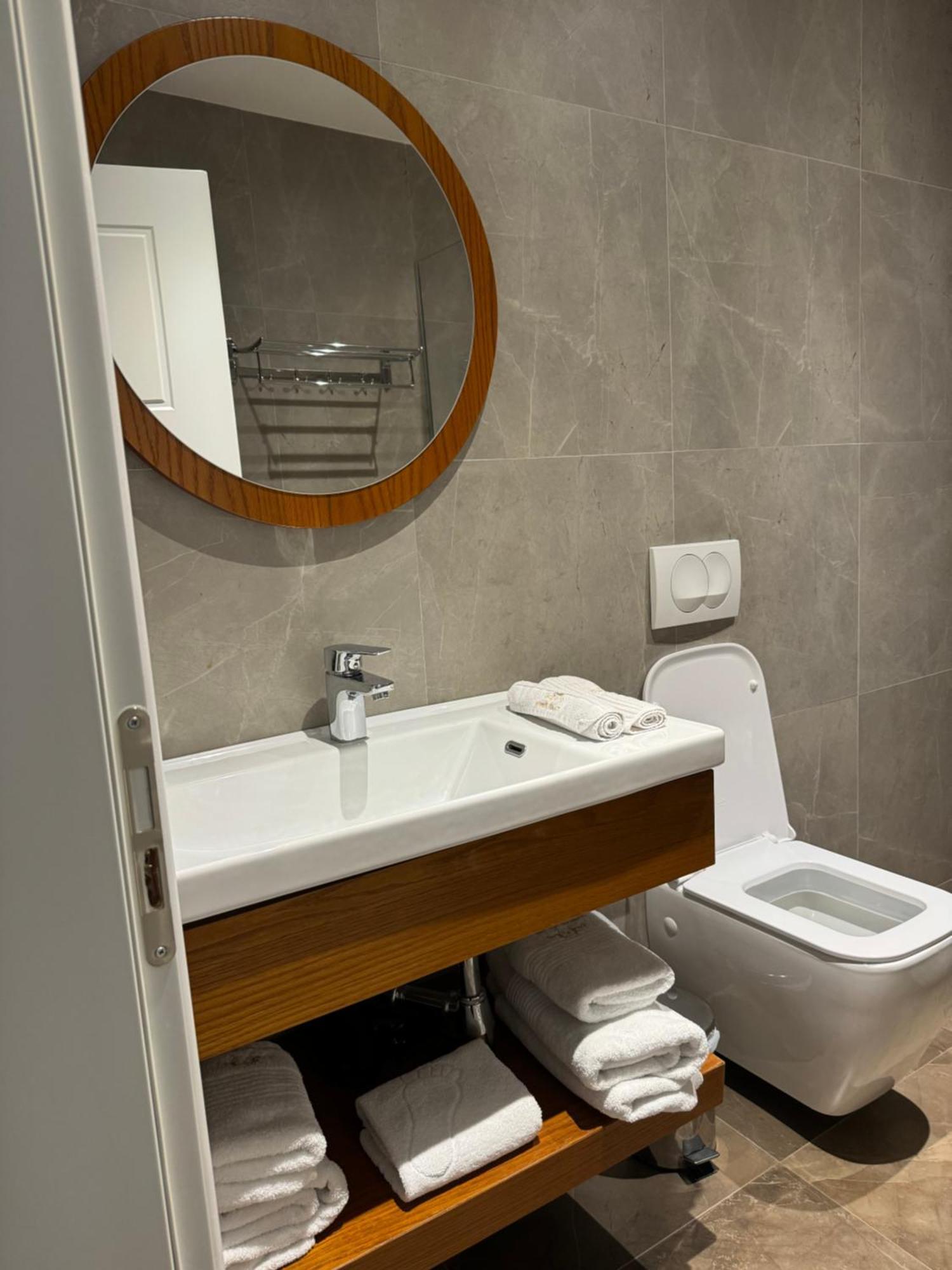 Arberia Palace Hotel Fushe Milot 외부 사진