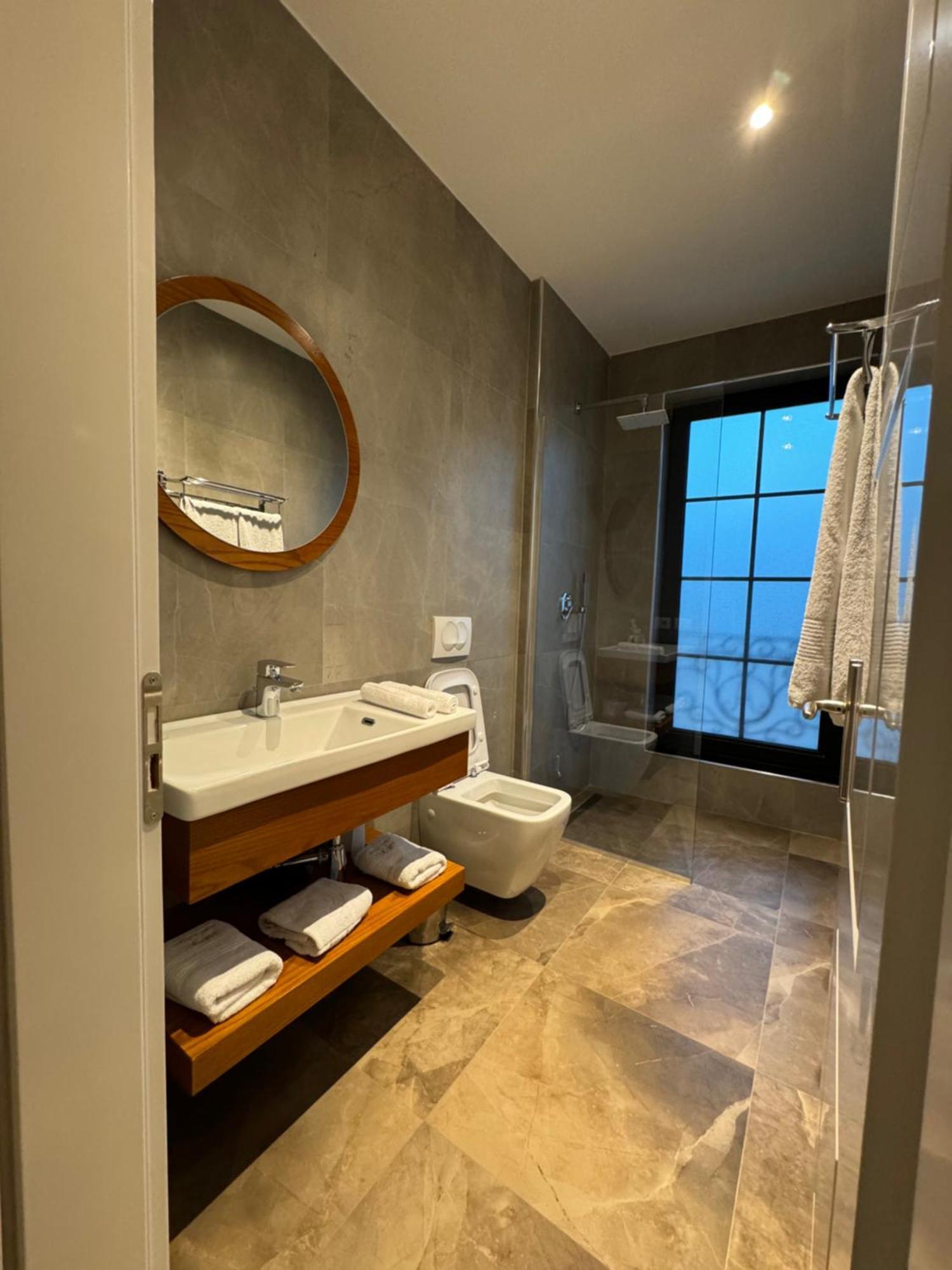 Arberia Palace Hotel Fushe Milot 외부 사진