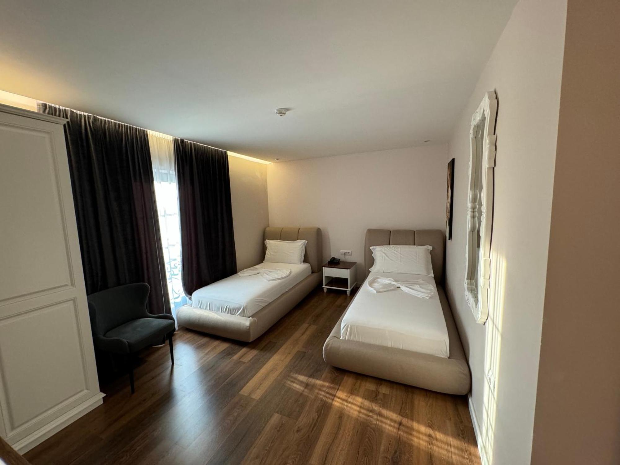 Arberia Palace Hotel Fushe Milot 외부 사진