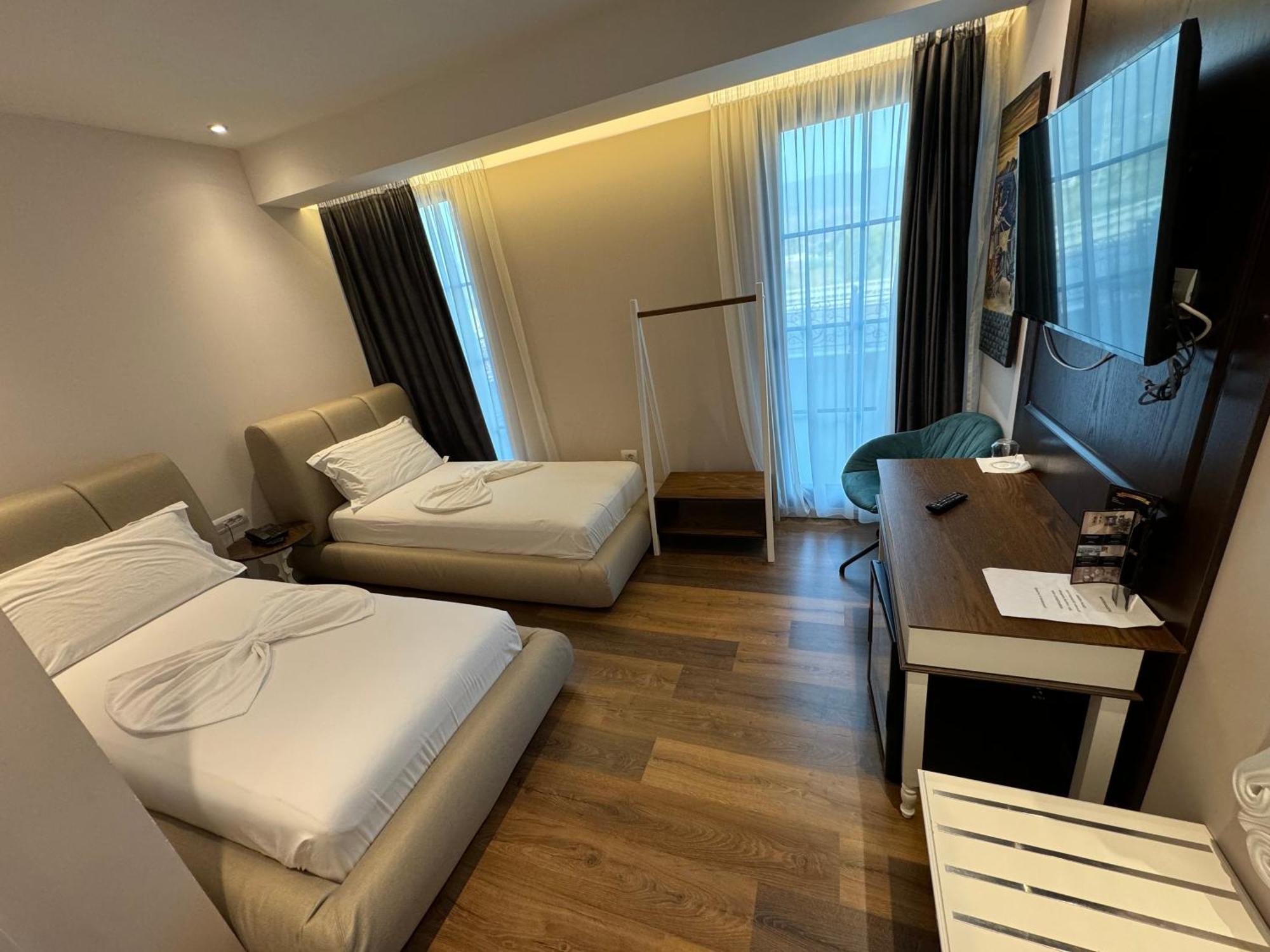 Arberia Palace Hotel Fushe Milot 외부 사진